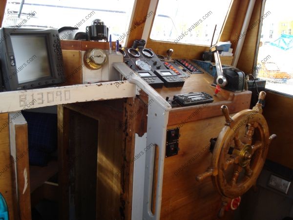 wheelhouse-helm