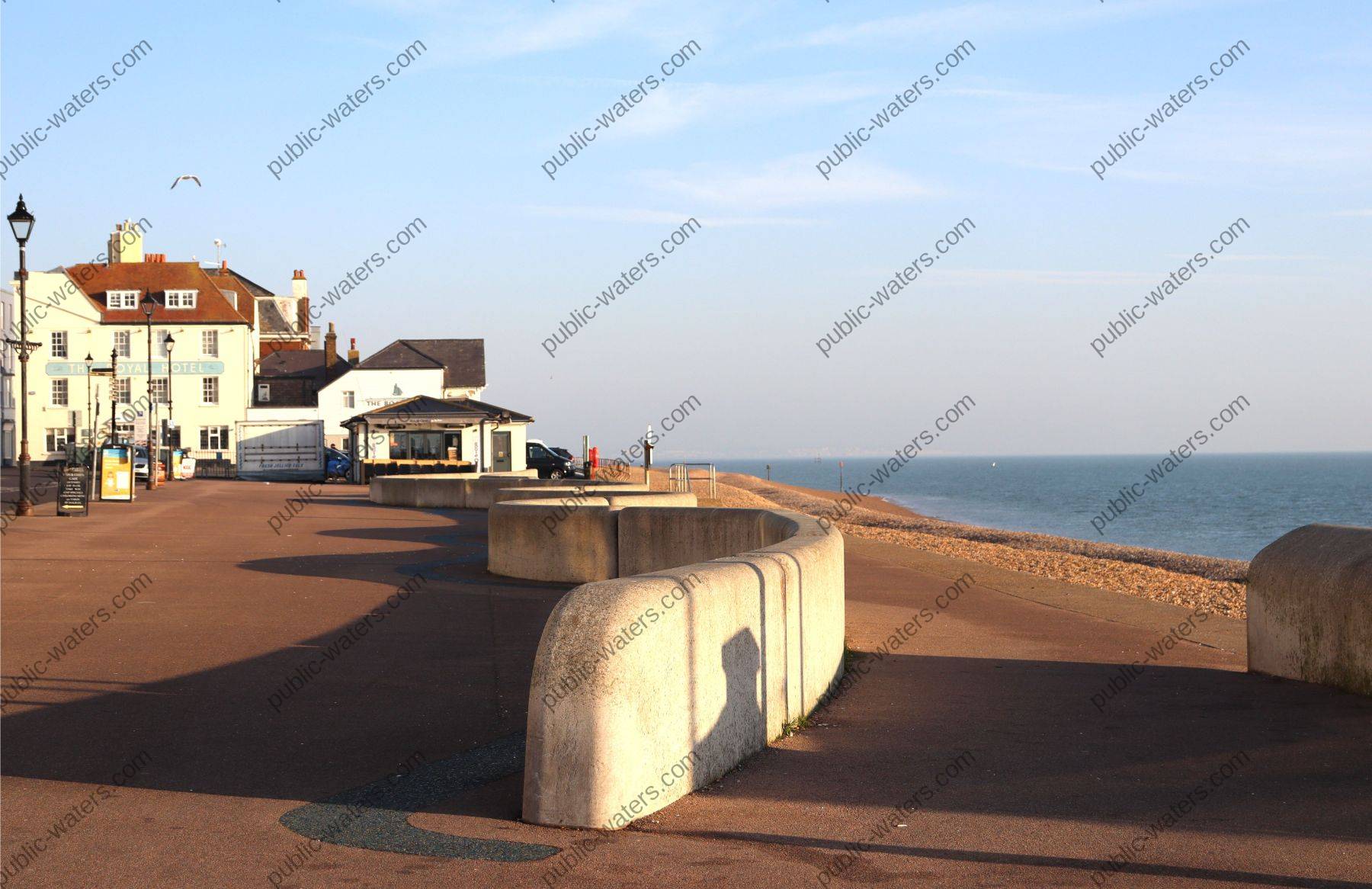 North Promenade leading to the footpath and beach